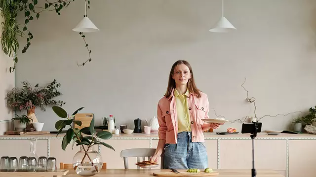 (P) Influenceri online : vlog sau blog –  cum sa te afirmi online mai usor?