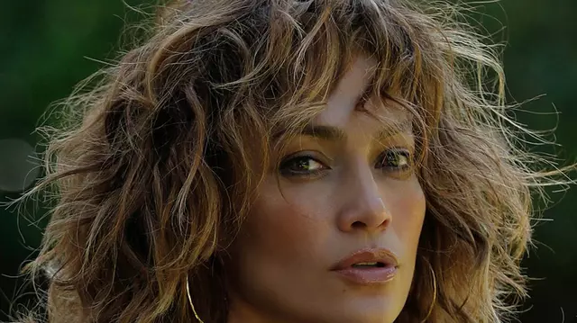 Actriţa şi cântăreaţa Jennifer Lopez va primi premiul People’s Icon în cadrul galei E! People’s Choice Awards