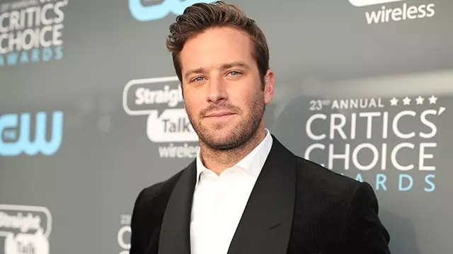 Armie Hammer pierde rol după rol: acum nu mai joacă nici în serialul despre „Nașul”