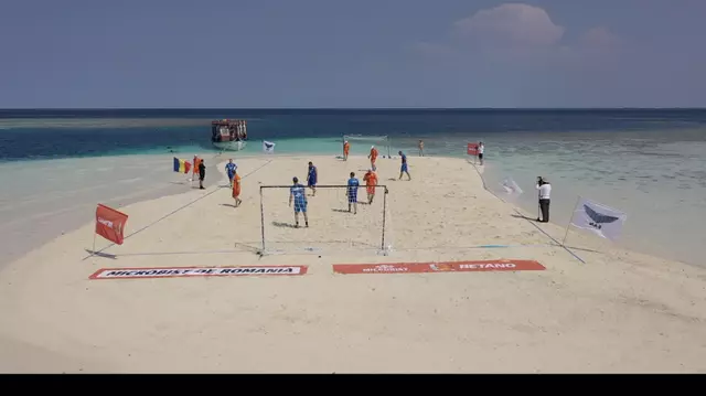 Fotbal în mijlocul oceanului, azi, la „Microbist de România”!