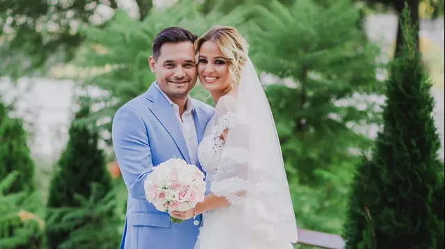 Cum arată soția lui Mihai Rait, Dorel din „Las Fierbinți”. Este cu 14 ani mai mică și evită să participe la evenimentele mondene