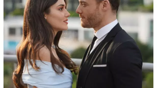 Kerem Bürsin și Hande Erçel au vorbit de iubirea lor! Când revine la turci serialul în care joacă, „Sen Çal Kapimi”