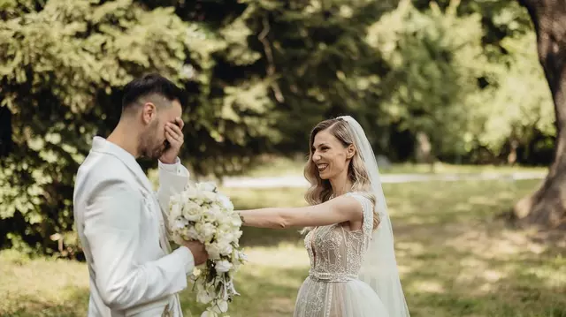 Liviu Teodorescu s-a căsătorit religios cu iubita sa, Iulia. Primele imagini de la eveniment