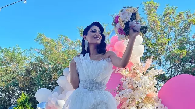 Vedeta Antena Stars Nasrin Ameri a făcut cununia civilă. Cum a reușit nașa Valentina Pelinel să fure ochii invitaților