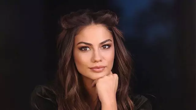 Frumoase, talentate și bogate! Top 6 al celor mai bine plătite actrițe din Turcia