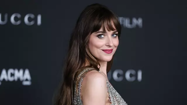 Dakota Johnson va fi „Madame Web”, prima super-eroină din universul Sony, în asociere cu Marvel