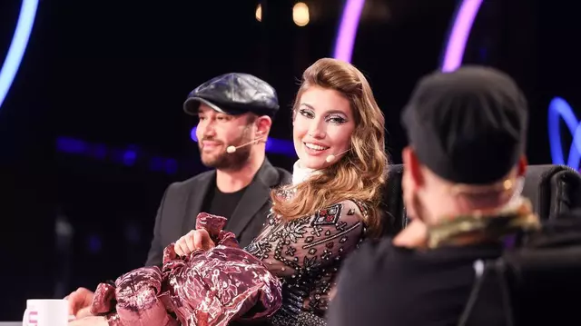Iulia Albu, surprinsă să-l vadă pe iubitul ei pe scena iUmor 2022. Ce a dezvăluit Mike despre relația lor