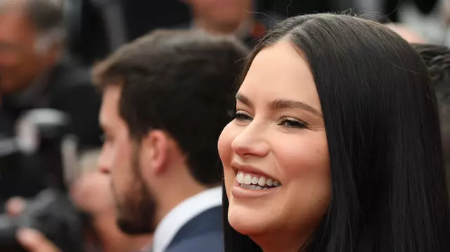 Adriana Lima, apariție spectaculoasă la Cannes 2022. Fostul model și-a afișat burtica de gravidă