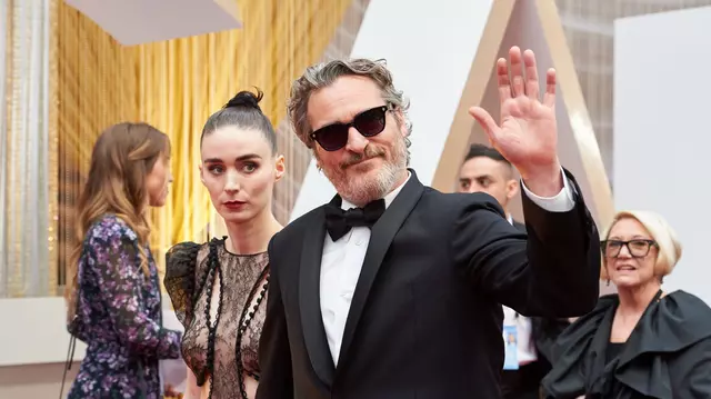 Joaquin Phoenix și logodnica lui, Rooney Mara, joacă împreună în filmul „The Island”. Despre ce este vorba în noul thriller