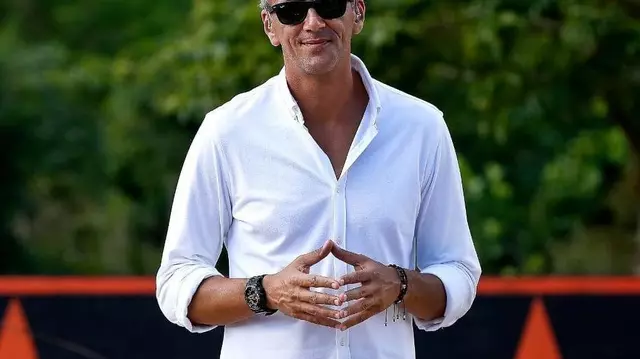 Cosmin Cernat revine pe micile ecrane. Cu ce post TV a bătut palma