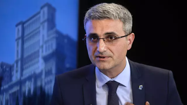 Robert Turcescu s-a mutat la o altă televiziune. Ce emisiune va prezenta și de când