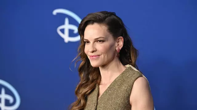 Hilary Swank a născut gemeni! Prima imagine cu bebelușii. „Nu a fost ușor”