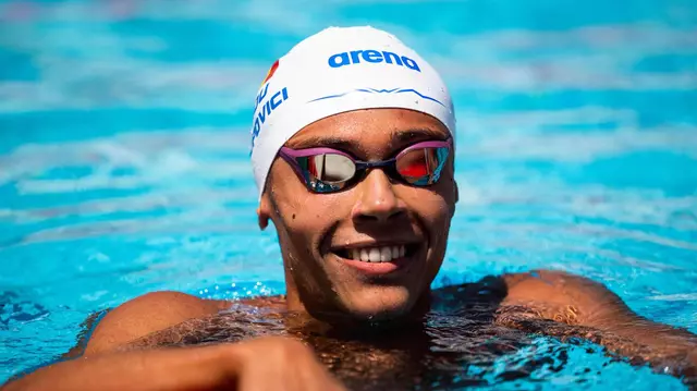 Cine transmite azi finala probei de 200 de metri liber de la Campionatele Mondiale de înot. David Popovici, favoritul probei