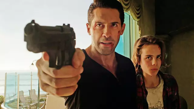 Filme la TV azi, 17 iulie: „Capturat”, „Proiectul X”, „Bărbați în negru 3”, „Atacul marțienilor”, „Jack Reacher: Un glonț la țintă”