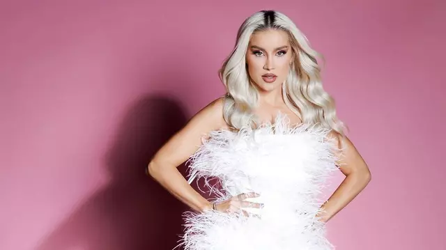 Alina Ceușan, senzații tari în apropierea unui vulcan activ. Prezentatoarea Love Island România este în vacanță