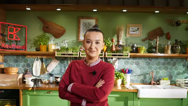 Roxana Blenche, gazda Hello Chef, e non-stop cu oalele pe foc. Cum își face ea vecinii „cei mai fericiți oameni din lume”. EXCLUSIV