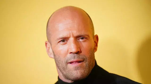 „Un bărbat de onoare”, noul film al lui Jason Statham, ajunge în cinematografe. Ce actori mai fac parte din distribuție