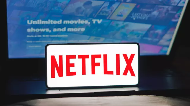 Cât costă abonamentele la platformele de streaming în România în 2024. SkyShowtime se scumpeşte și lansează şi o variantă cu reclame
