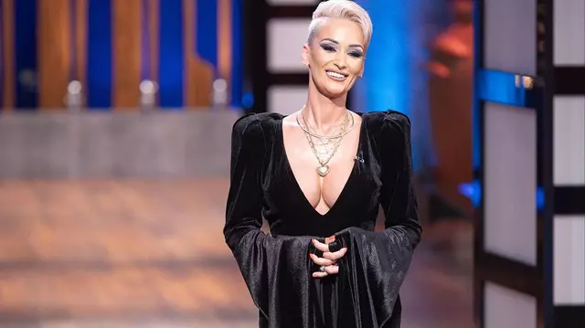 Cine este Gabriela Lucuțar de la „Chefi la cuțite”. Cu ce s-a ocupat „Regina întunericului” înainte să-și deschidă firma de pompe funebre