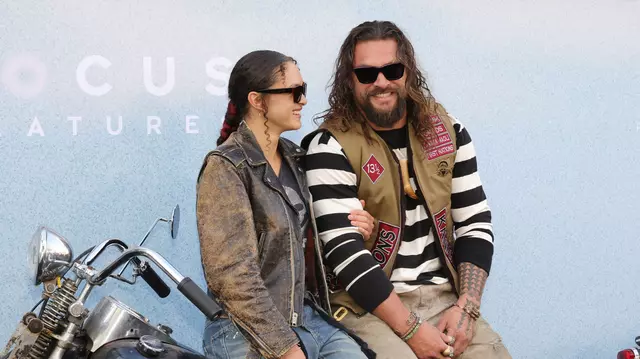 Jason Momoa, apariție rară alături de fiica sa, Lola. Cei doi au participat la premiera filmului „The Bikeriders”