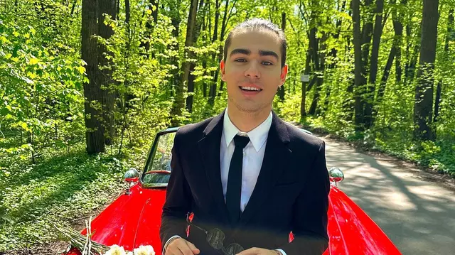 Radu Ștefan Bănică și-a găsit mașina vandalizată. „Am văzut că e înclinată într-o parte. M-am urcat în ea și nu mergea”