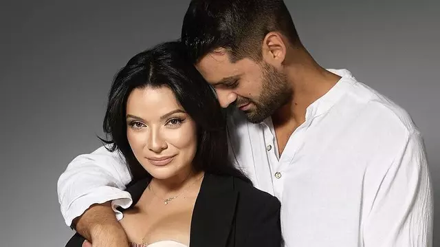 Anca Dinicu, prima imagine cu fiul ei. Actrița a devenit mamă în urmă cu o săptămână. „Am început cu postări de genul ăsta”