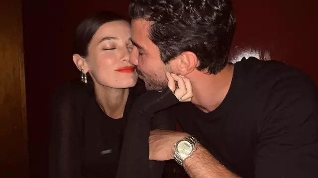 Pınar Deniz și Kaan Yıldırım și alte trei cupluri de actori turci care vor deveni părinți în 2025. Cum arată acum viitoarele mămici
