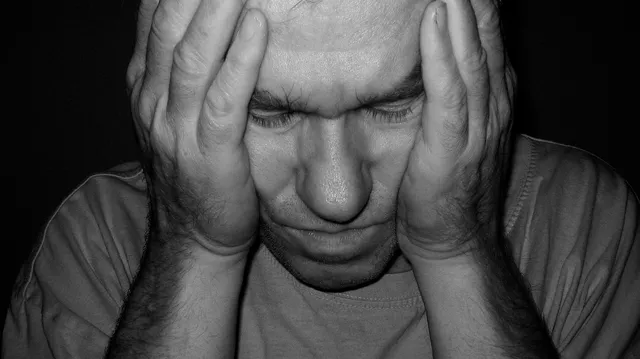 Durere De Cap In Zona FrunÈii Simptome Èi Tratament