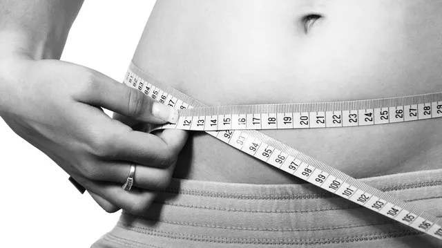Cum să scapi de grăsimea abdominală acasă pentru bărbații cu dietă și exerciții fizice