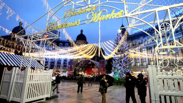 Targ De CrÄƒciun 2018 In BucureÈ™ti Cand Se Aprind LuminiÈ›ele De SÄƒrbÄƒtori