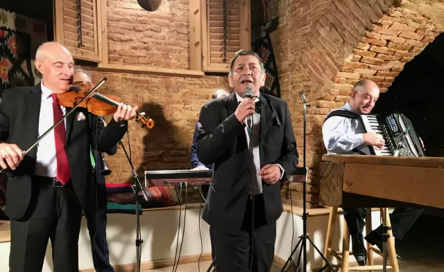 Politica si delicateturi, taraful Ionel Tudorache_0993