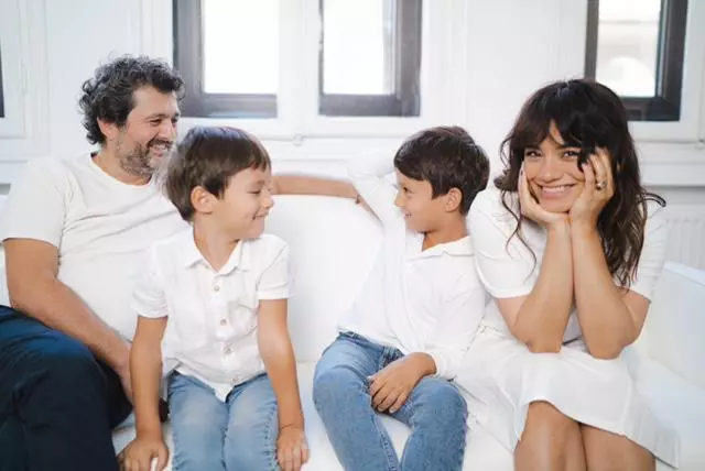 Aylin Cadîr alături de familie. Sursă foto: Arhivă personală