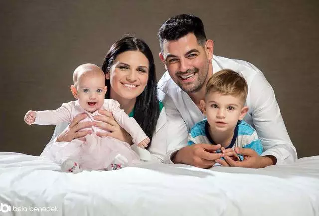 ellie-white-familie