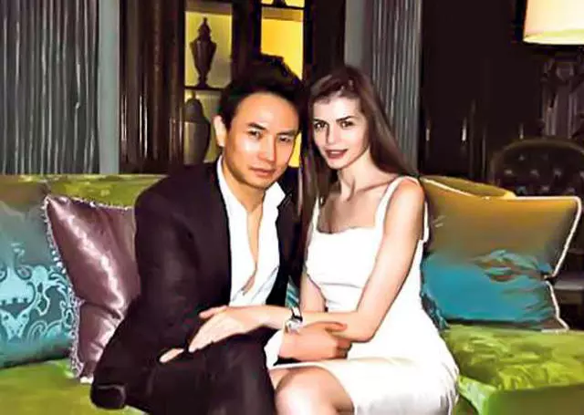 monica-gabor-mr-pink2