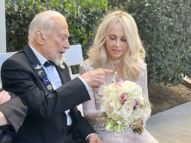 anca faut si buzz aldrin la nunta