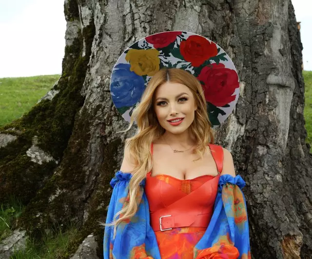 elena_gheorghe_lanseaza_lunina_12