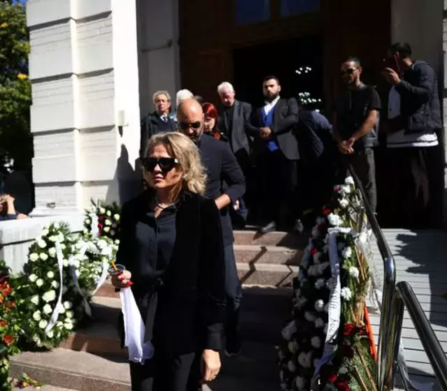 mirela-vaida-inmormantare-alexandru-arsinel-667x445-2