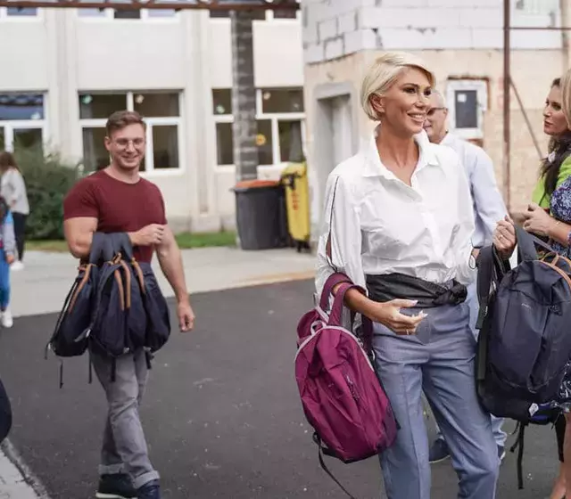 raluca-turcan-2022-facebook-4