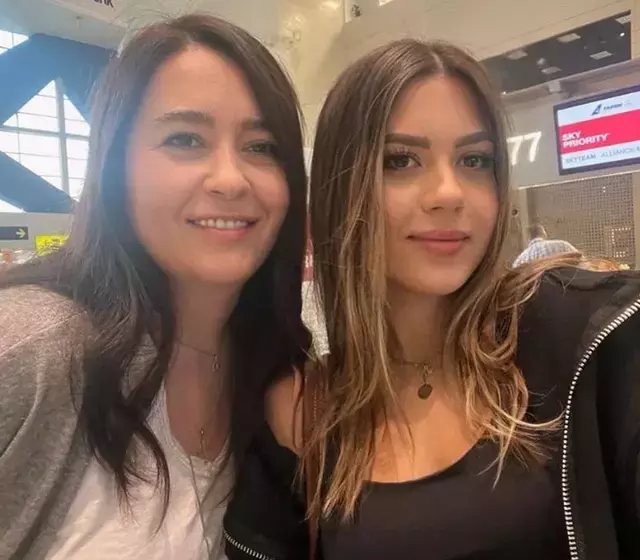 amalis-si-alessia