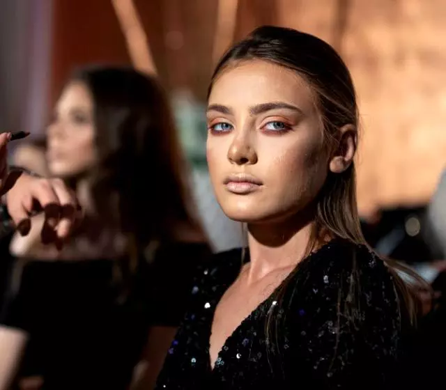 Adina, fetița de la Glina 2