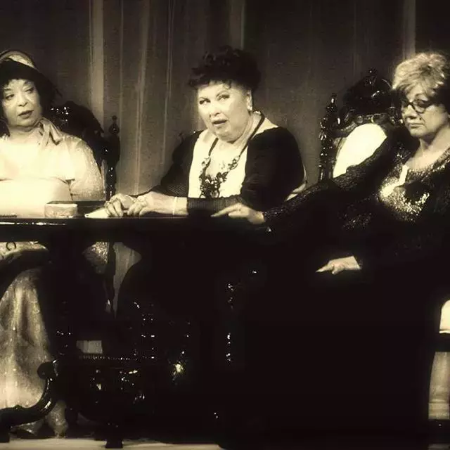 Virginia-Rogin-in-Adela-6