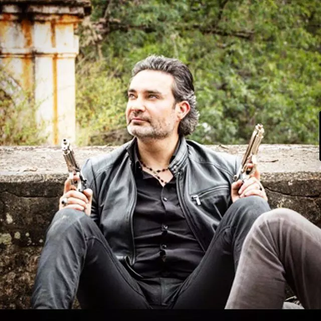 Mauricio Islas (6)