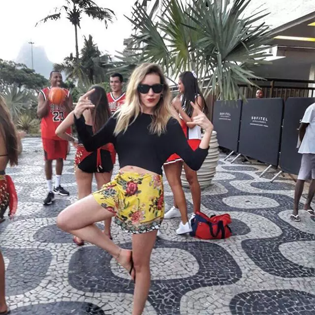 Kenan Imirzalioğlu („Ezel”) şi-a surprins soţia cu o excursie în America Latină