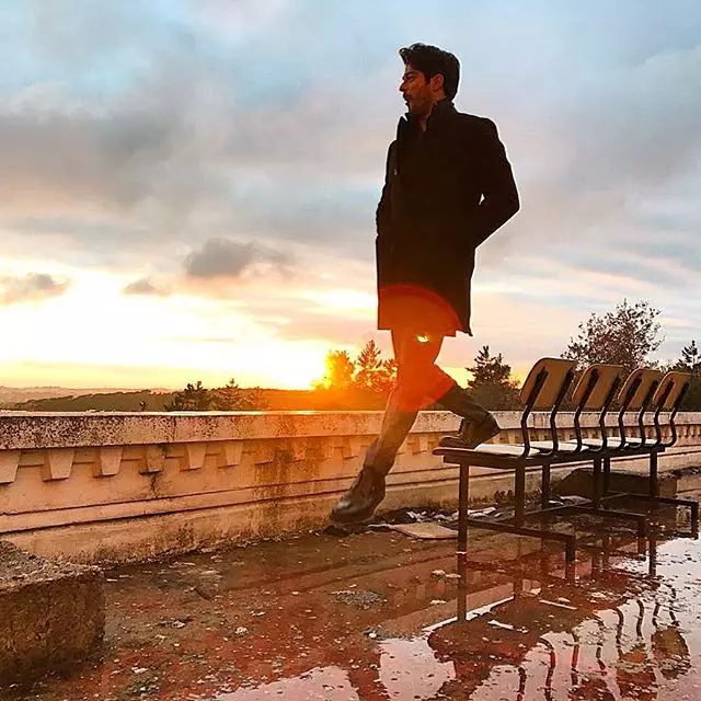 Burak Özçivit (Bali din „Suleyman Magnificul”) se întoarce la TV