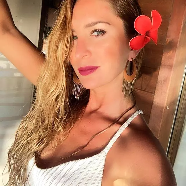 Geraldine Bazan şi Gabriel Soto se relaxează în Bora Bora (3)