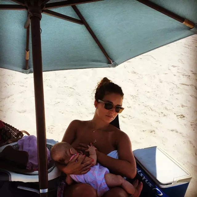 Jessie James Decker