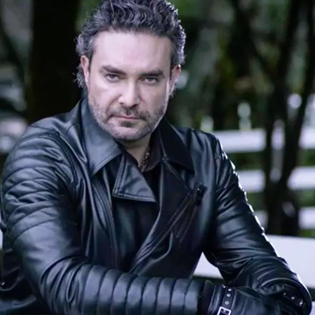 Mauricio Islas (8)
