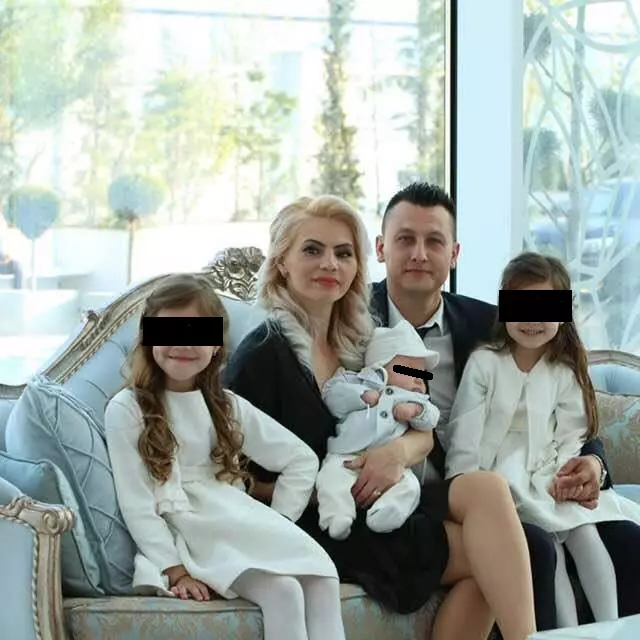 Silvia și Sorin Vișan alături de copiii lor (1)