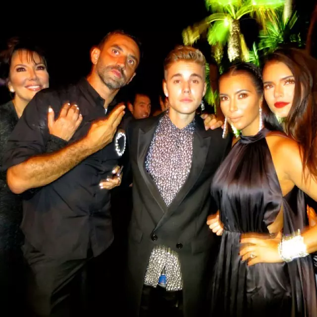 Kris Jenner, Riccardo Tisci, Justin Bieber, Kim Kardashian si Kendall Jenner