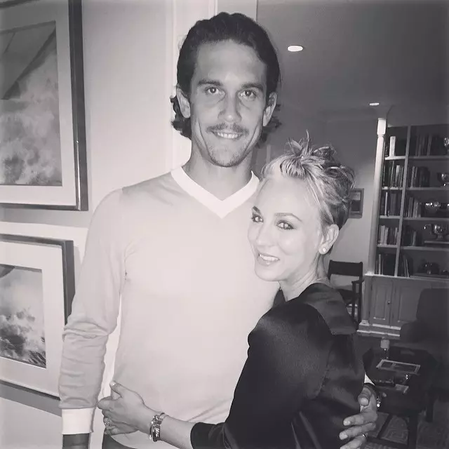 Kaley Cuoco si Ryan Sweeting